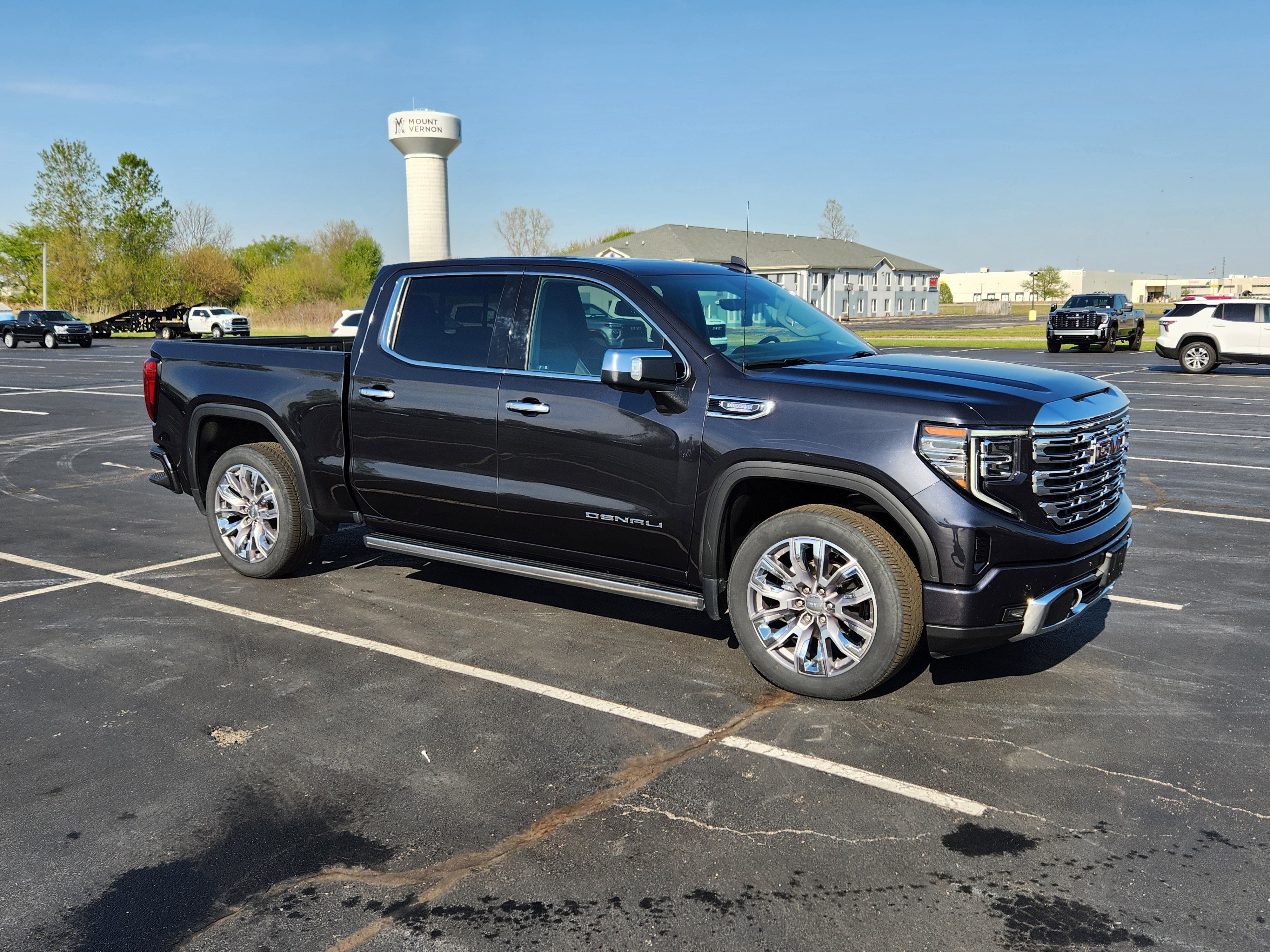 Used 2023 GMC Sierra 1500 Denali w/ Denali Reserve Package AWD/4WD image 9