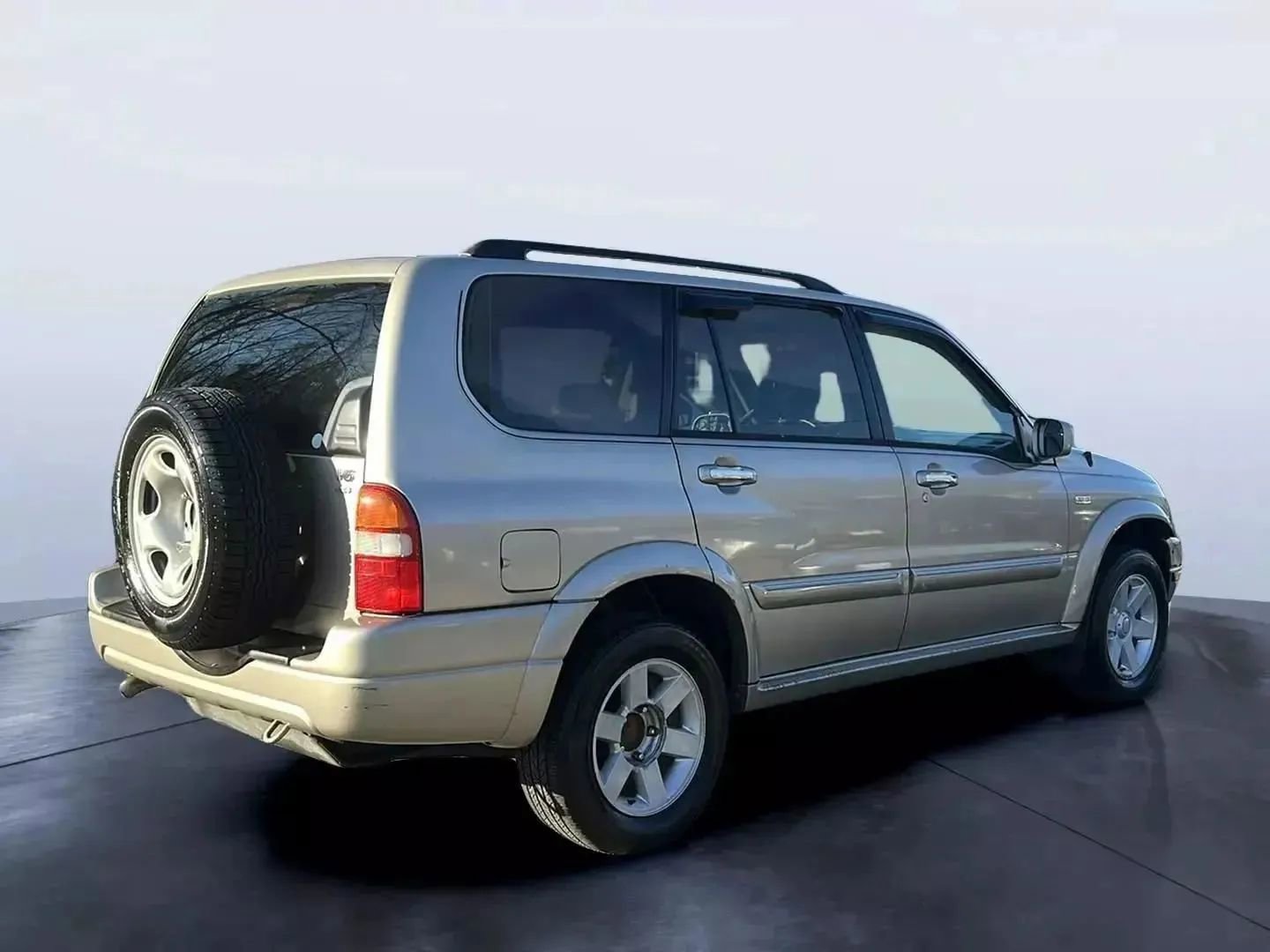 Used 2003 Suzuki XL7 4WD image 5