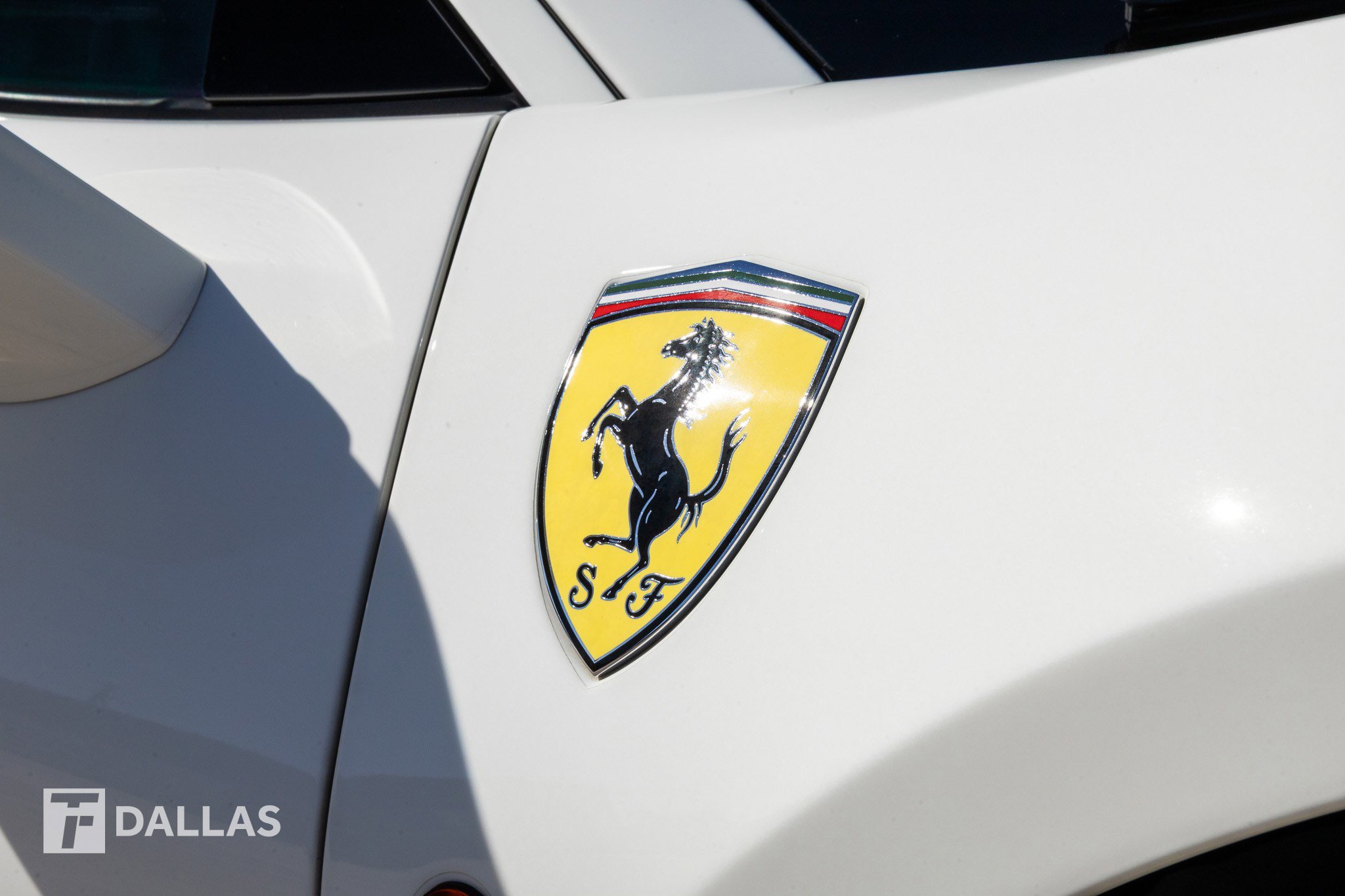 Used 2019 Ferrari 488 GTB image 19