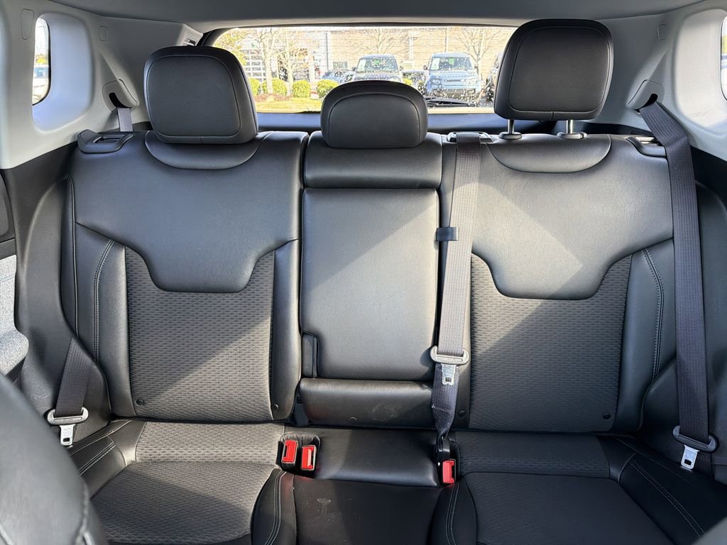 Used 2022 Jeep Compass Latitude image 29