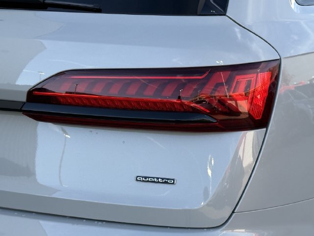 Used 2023 Audi Q7 3.0T Prestige w/ Prestige Package AWD/4WD image 7