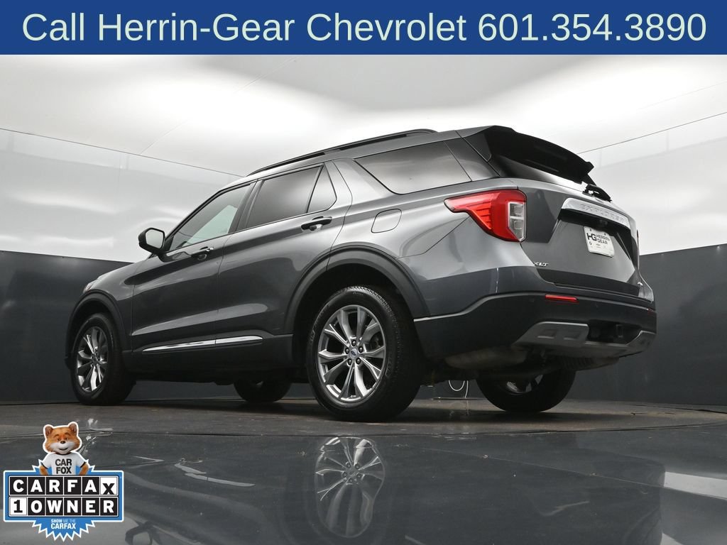 Used 2023 Ford Explorer XLT w/ Equipment Group 202A AWD/4WD image 40