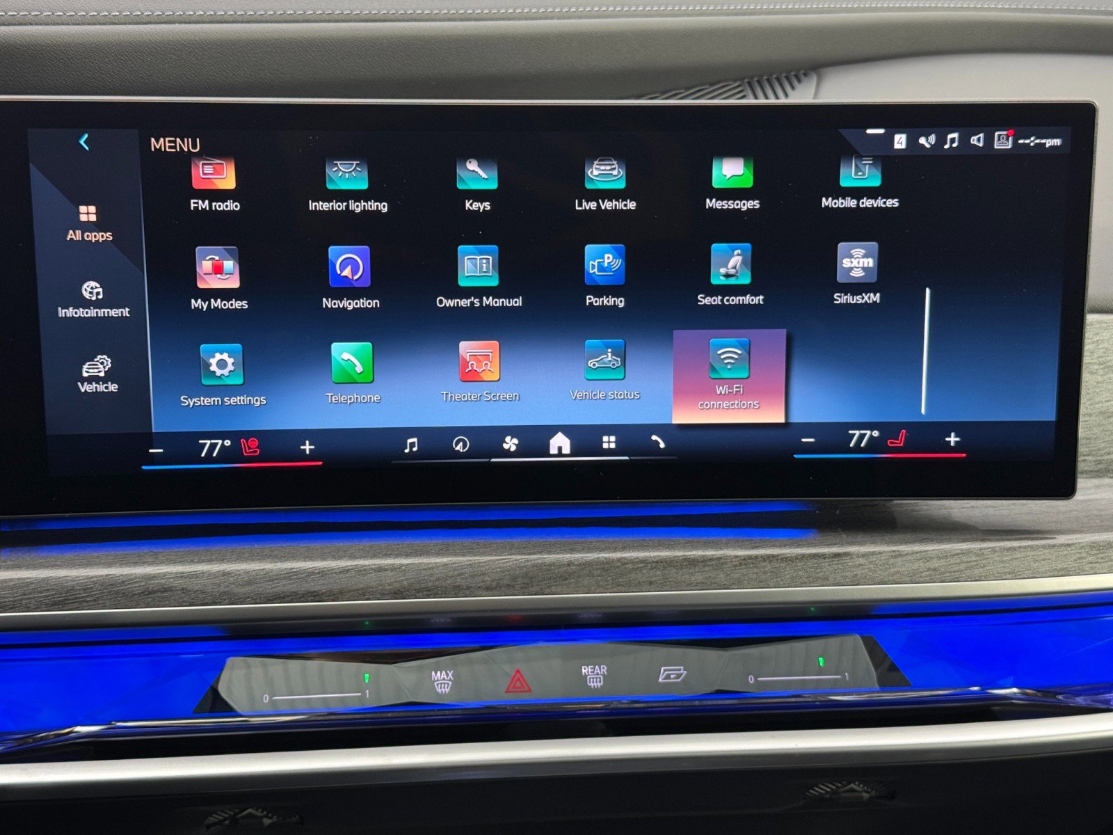 Used 2023 BMW i7 xDrive60 w/ Executive Package 2 image 29