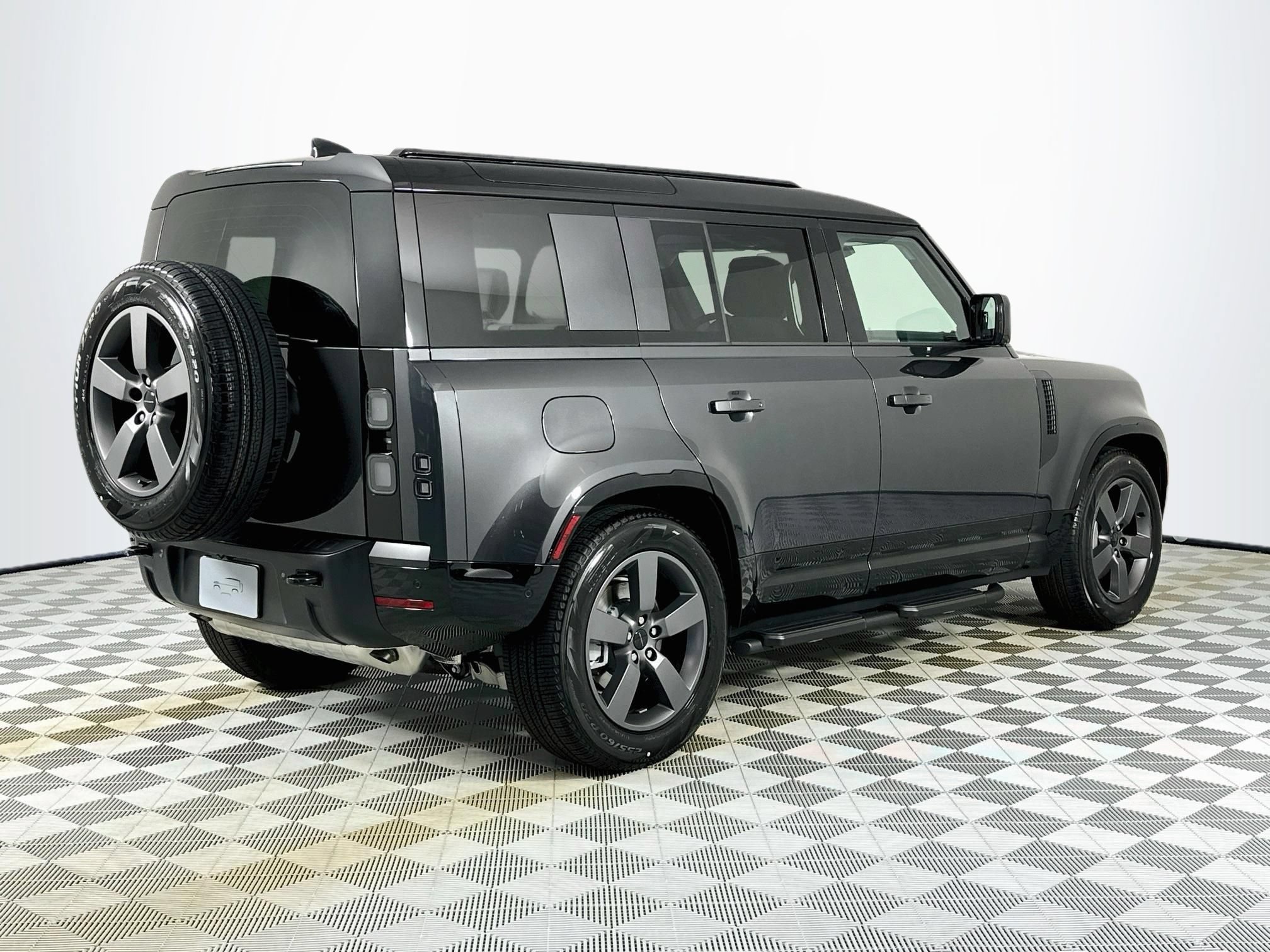New 2026 Land Rover Defender 110 X-Dynamic SE AWD/4WD image 6
