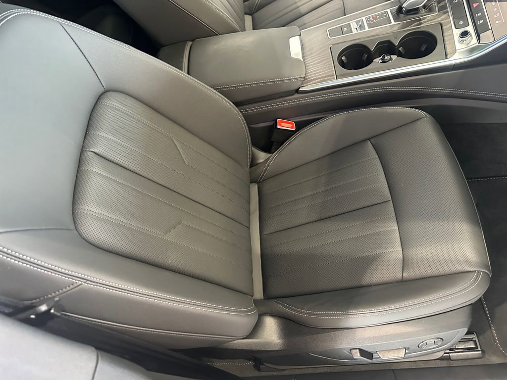 Used 2025 Audi A6 Premium Plus image 14
