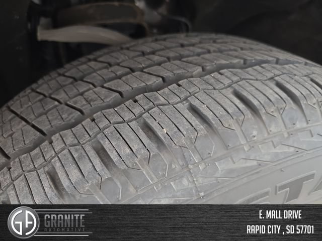 Used 2024 GMC Yukon XL Denali AWD/4WD image 29