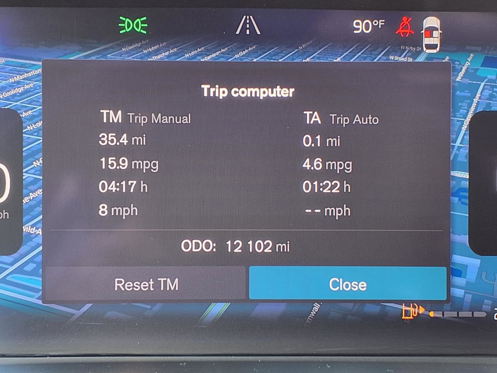 Certified 2023 Volvo XC40 B5 Plus w/ Driver Assist Package AWD/4WD image 32