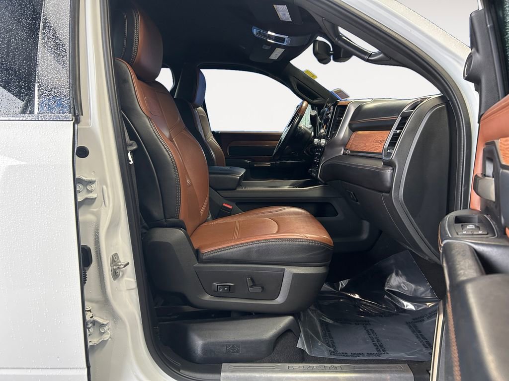 Used 2022 RAM 3500 Limited image 10