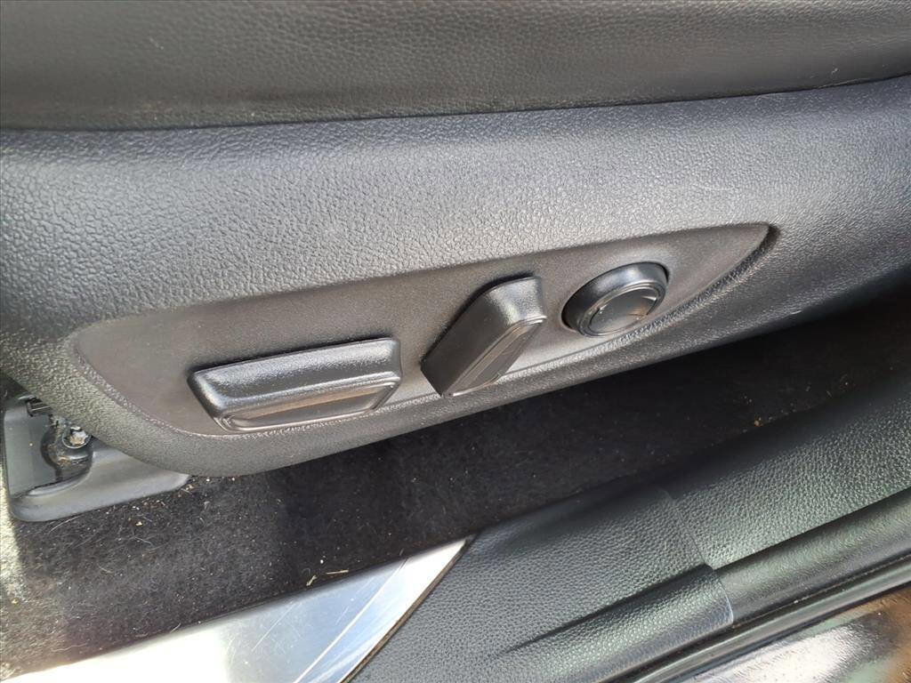 Used 2021 Toyota Highlander Limited AWD/4WD image 17