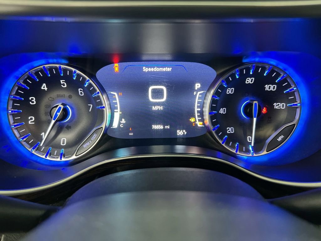 Used 2023 Chrysler Pacifica Limited image 12