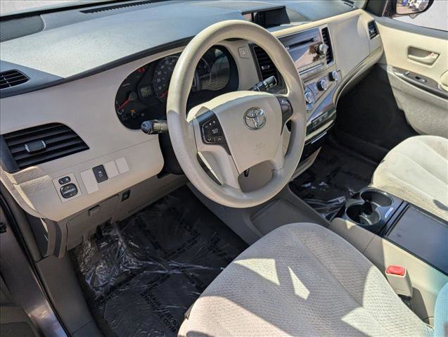 Used 2012 Toyota Sienna LE FWD image 10