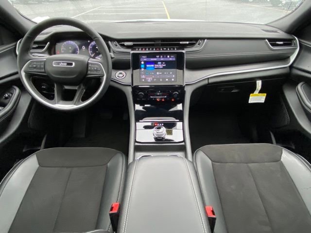 Used 2024 Jeep Grand Cherokee L Altitude image 26