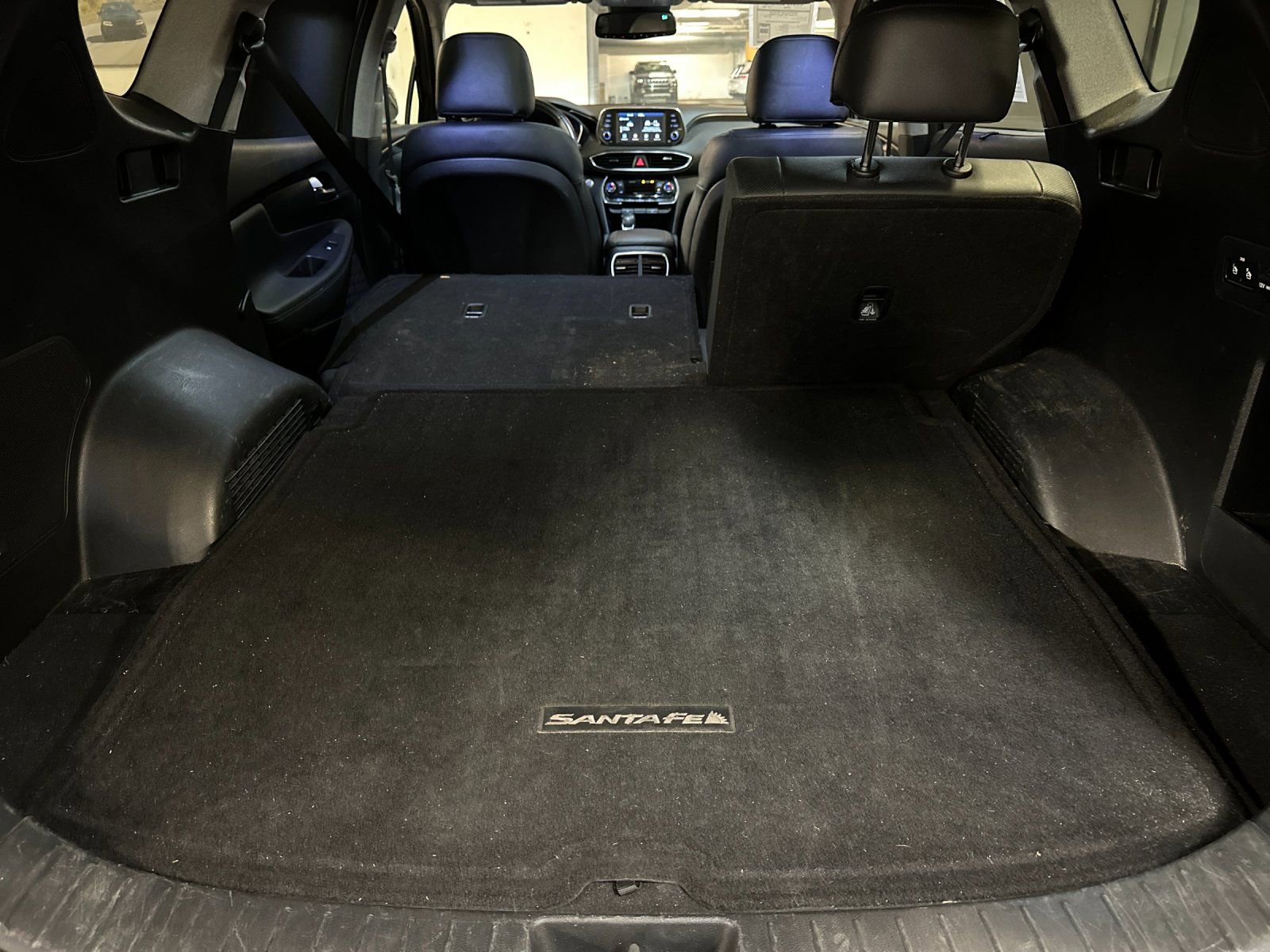 Used 2019 Hyundai Santa Fe Limited FWD image 14