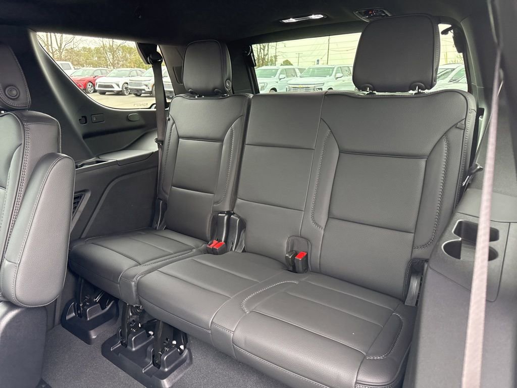 Used 2025 GMC Yukon Denali w/ Denali Reserve Package image 14