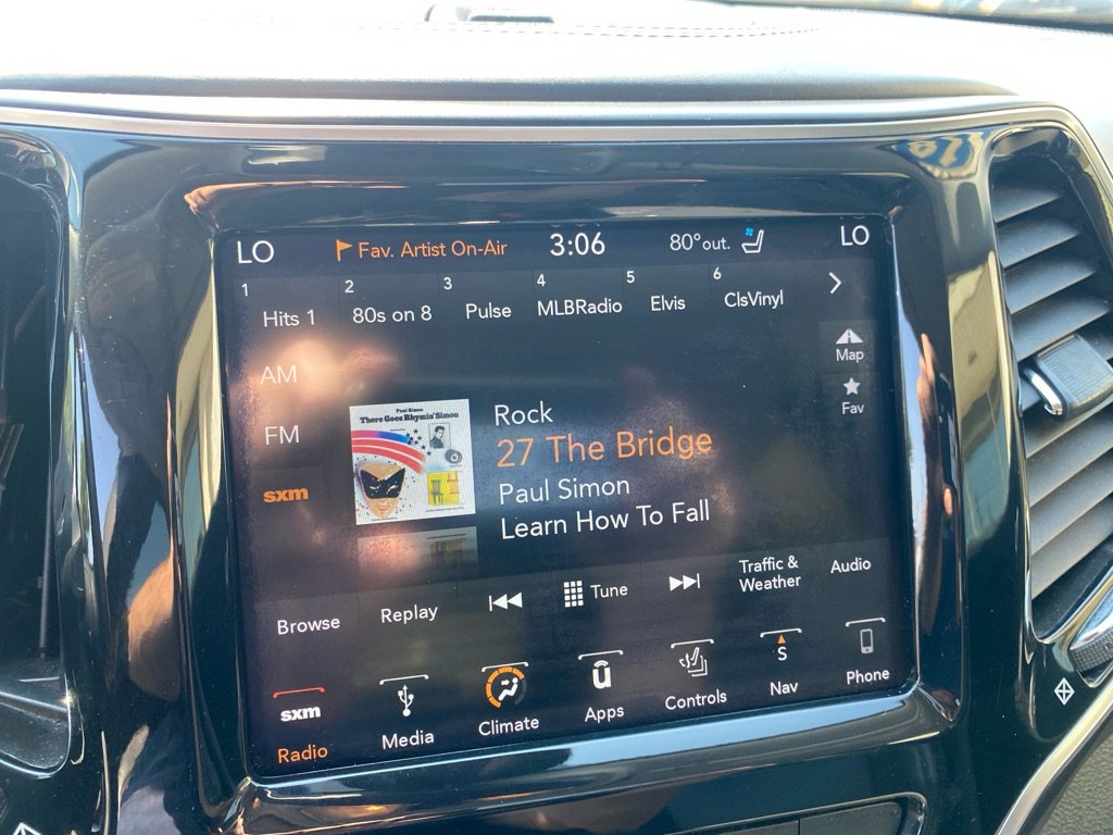 Used 2019 Jeep Cherokee Overland w/ Technology Group image 11