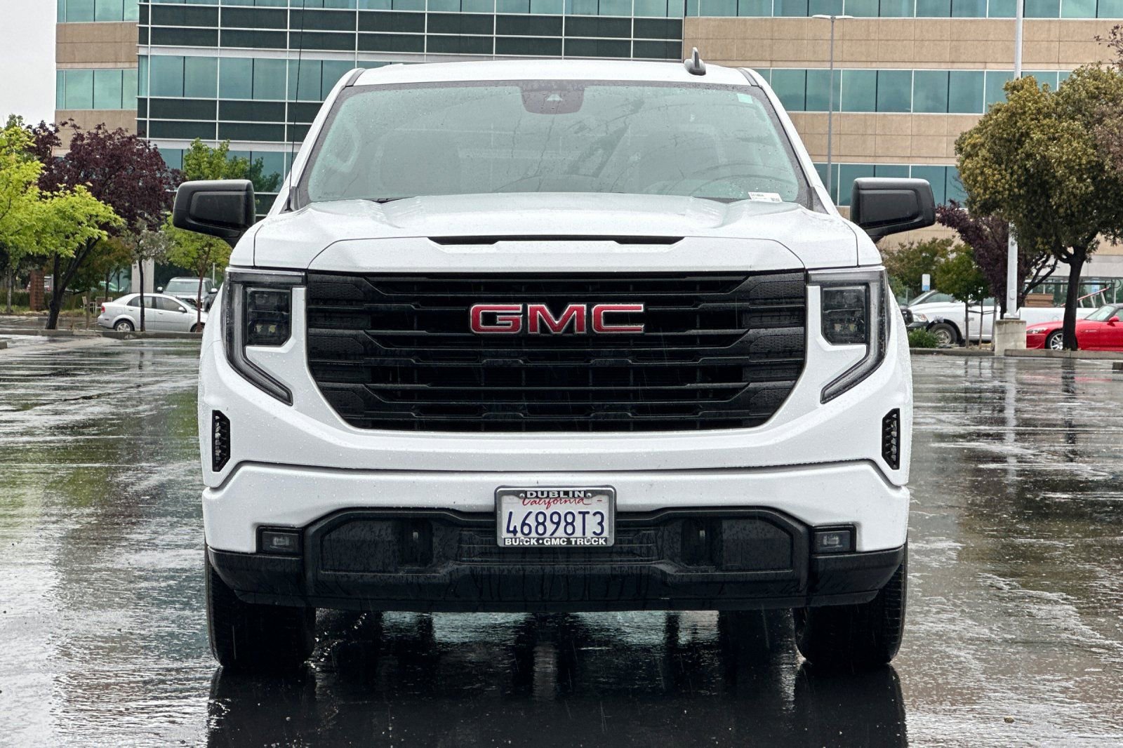 Used 2023 GMC Sierra 1500 Elevation AWD/4WD image 9