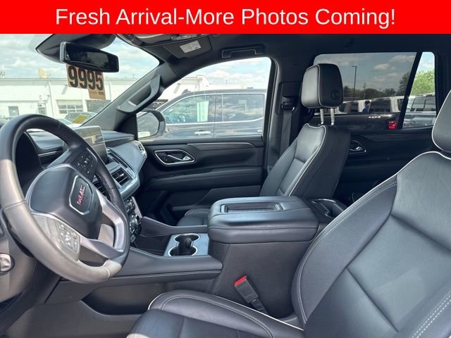 Used 2023 GMC Yukon SLT w/ SLT Luxury Package image 17