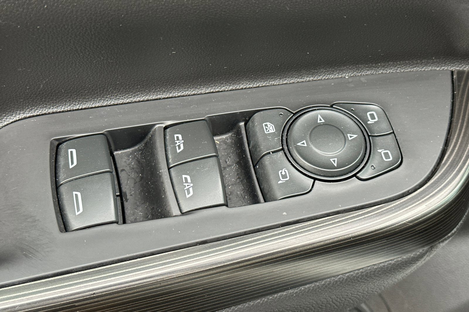 Used 2021 GMC Acadia SLT w/ Elevation Edition image 11