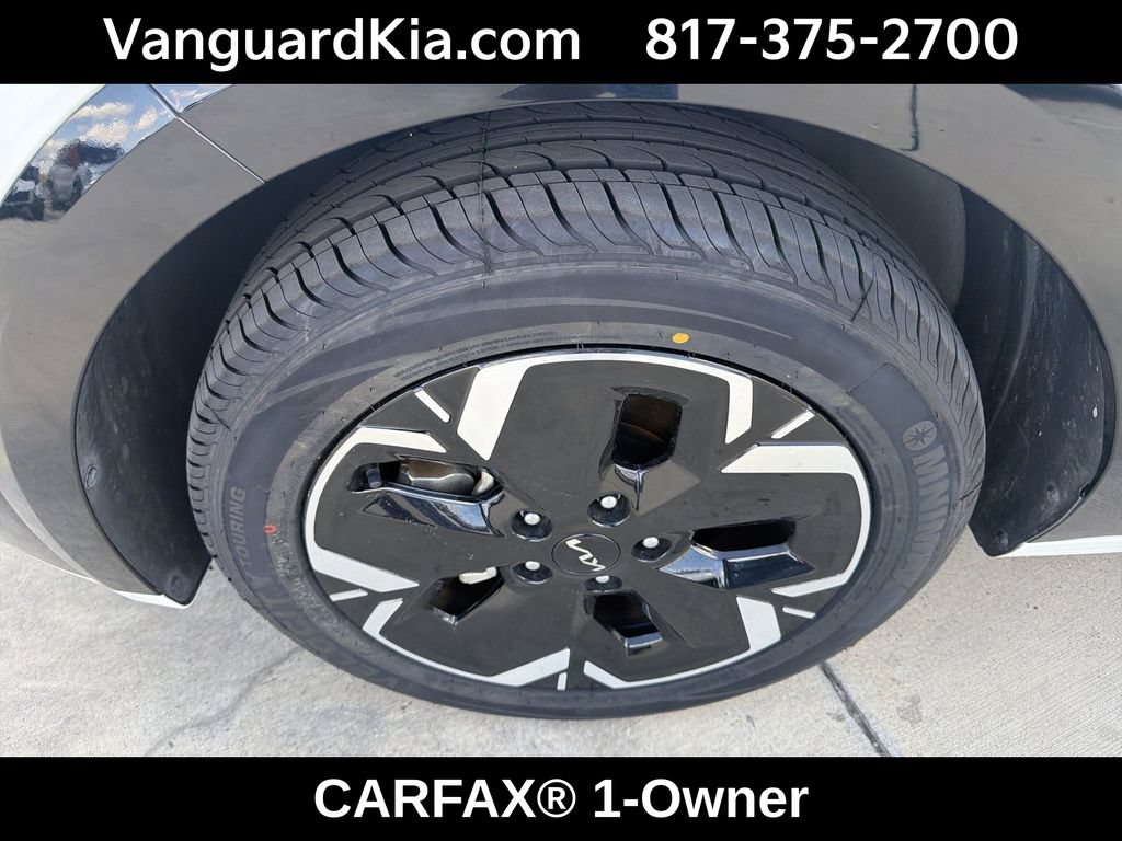 Certified 2024 Kia Niro Wind FWD image 21