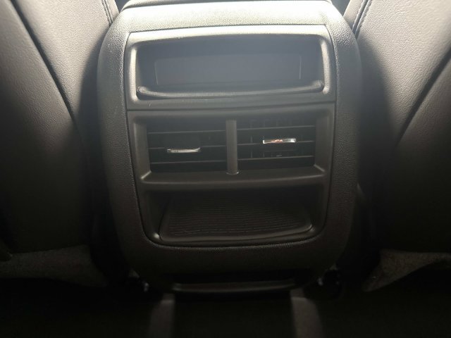 Certified 2023 Cadillac XT5 Premium Luxury AWD/4WD image 32