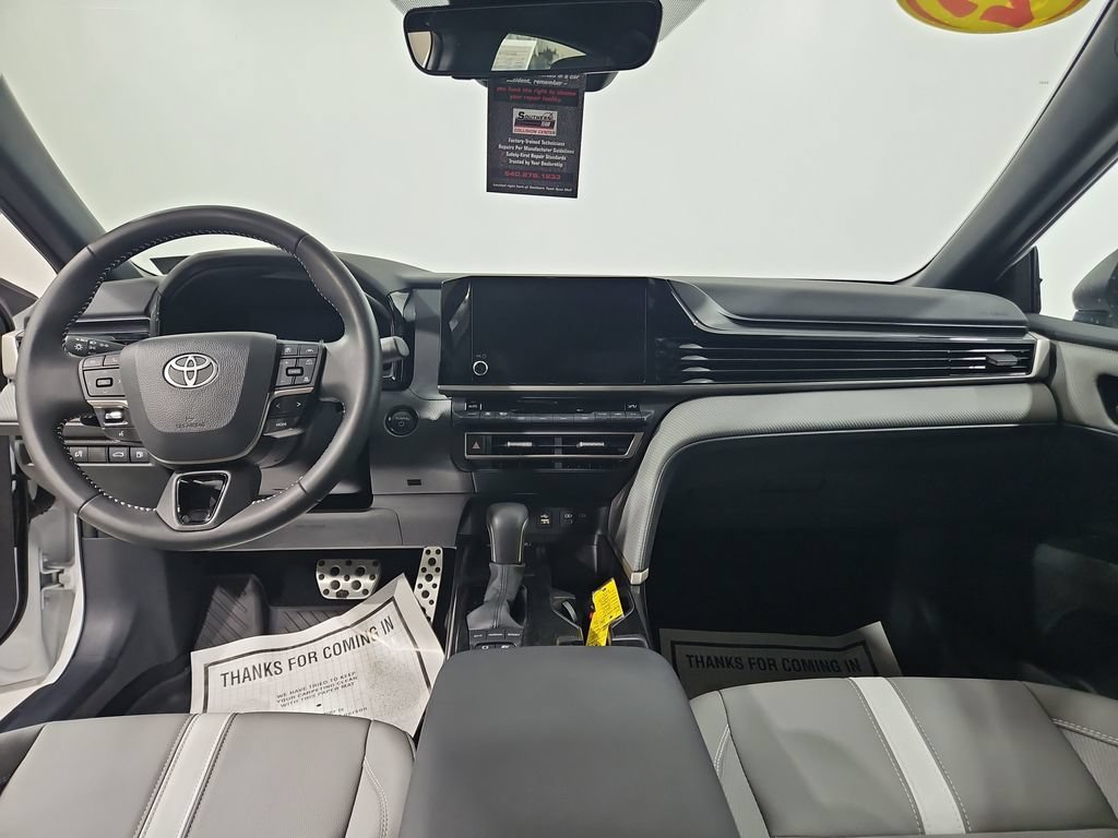 Used 2025 Toyota Camry SE FWD image 17