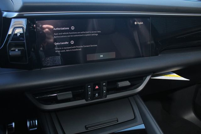 New 2025 Porsche Macan 4S Electric image 17