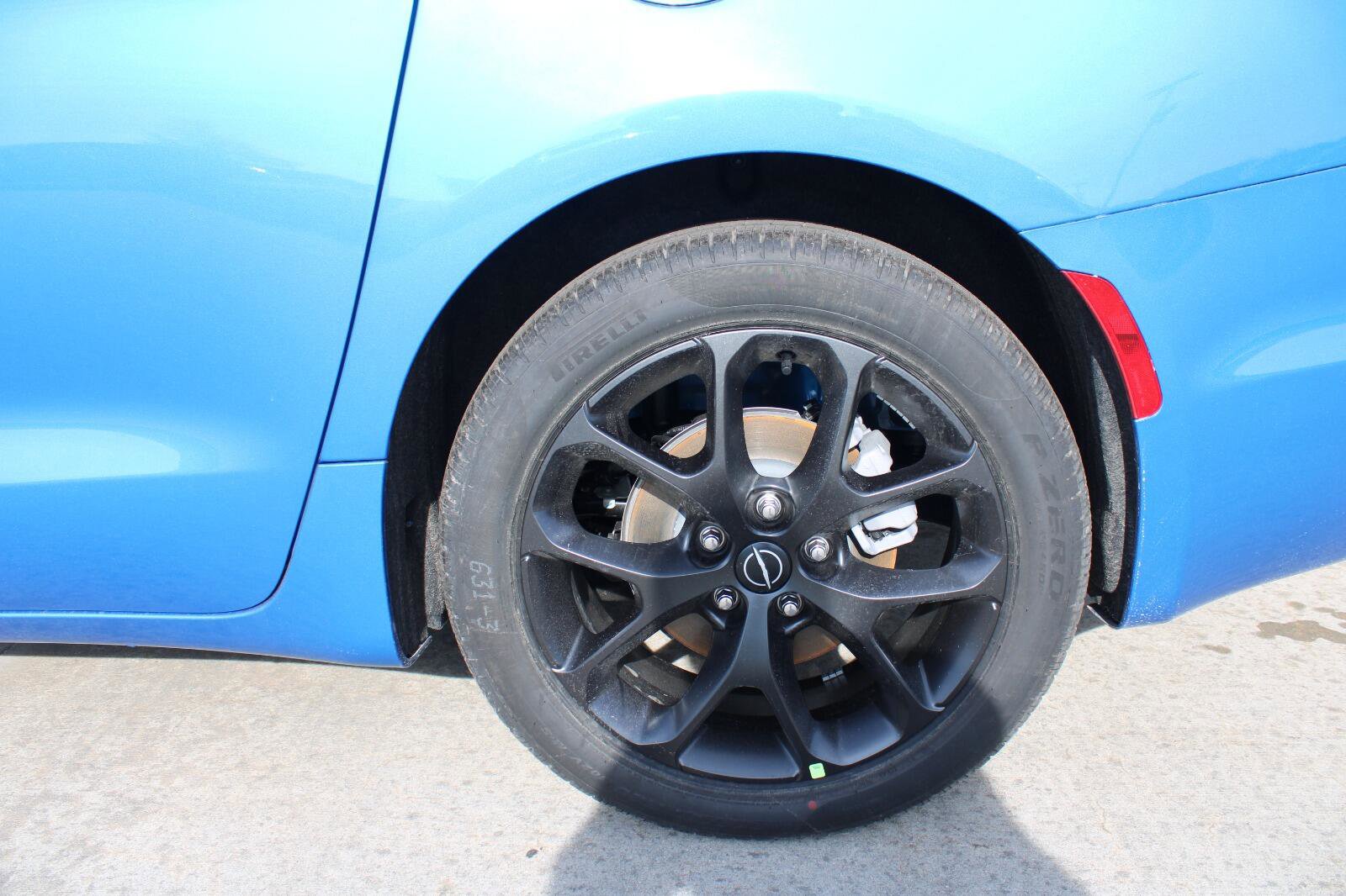 New 2026 Chrysler Pacifica Select w/ S Appearance Package image 10