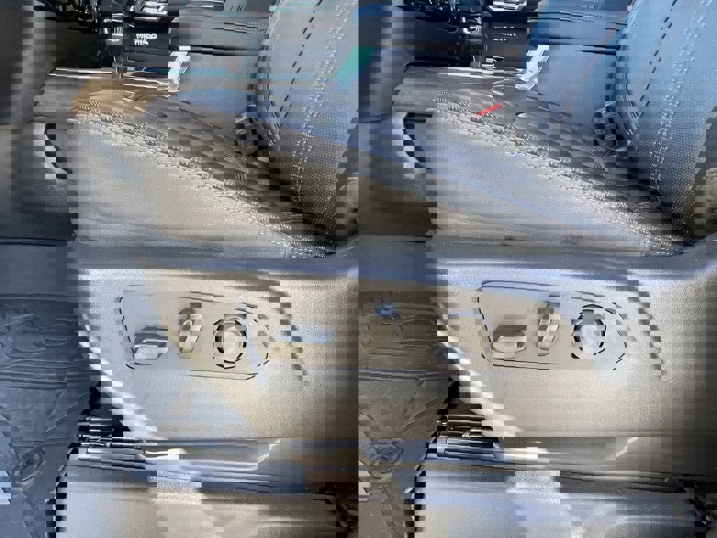 Certified 2025 Chevrolet Silverado 1500 High Country image 23