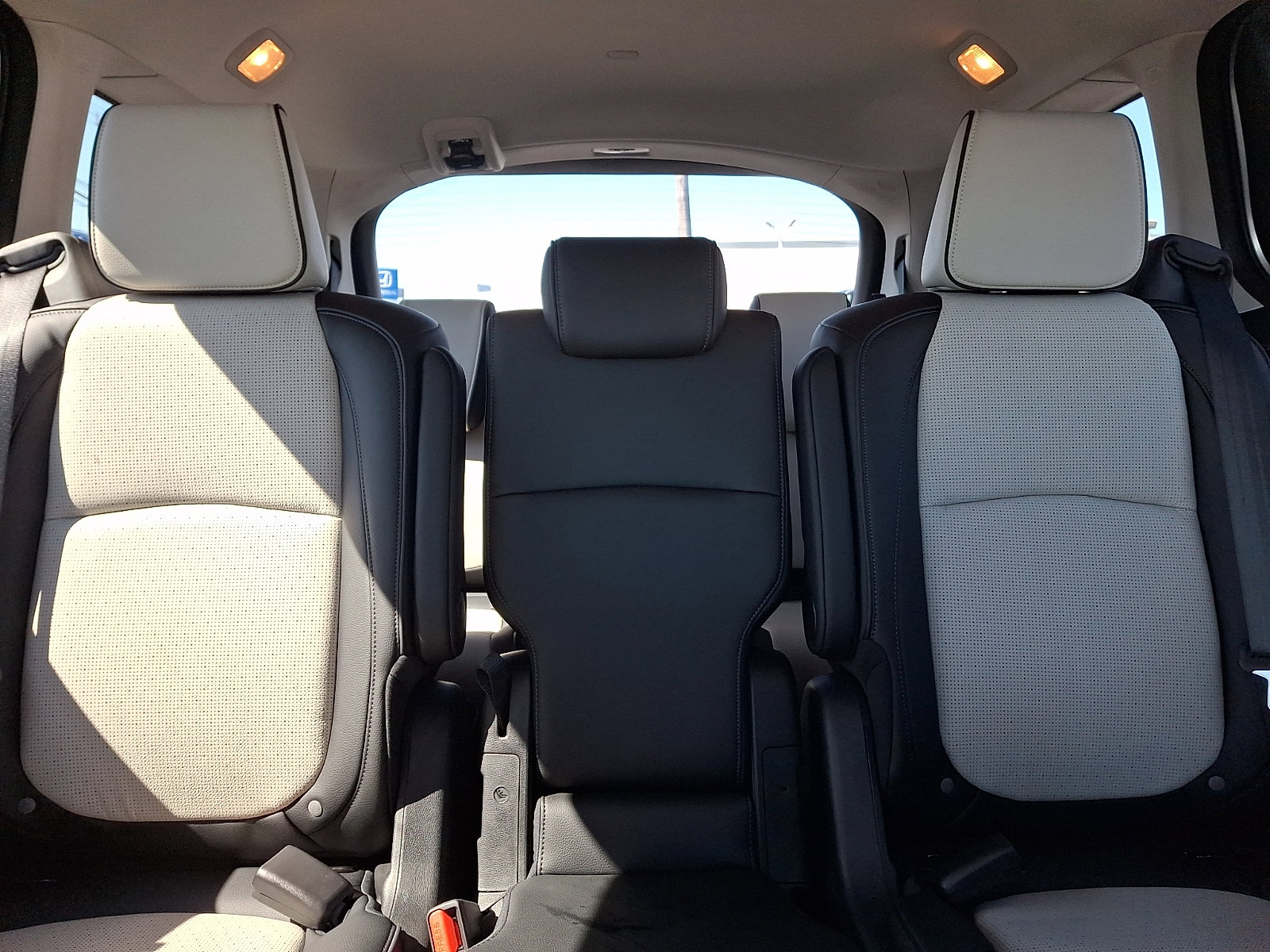 Used 2025 Honda Odyssey Elite image 15