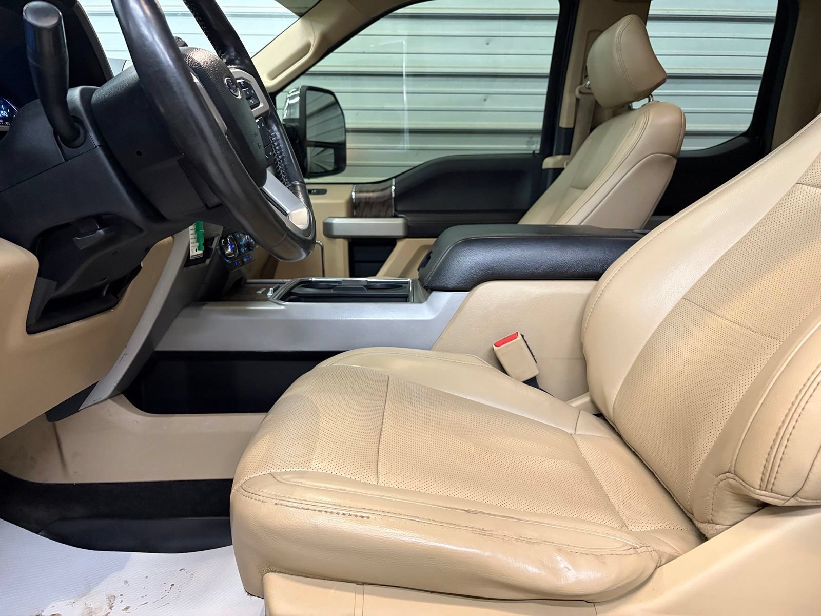 Used 2017 Ford F250 Lariat w/ Chrome Package AWD/4WD image 8