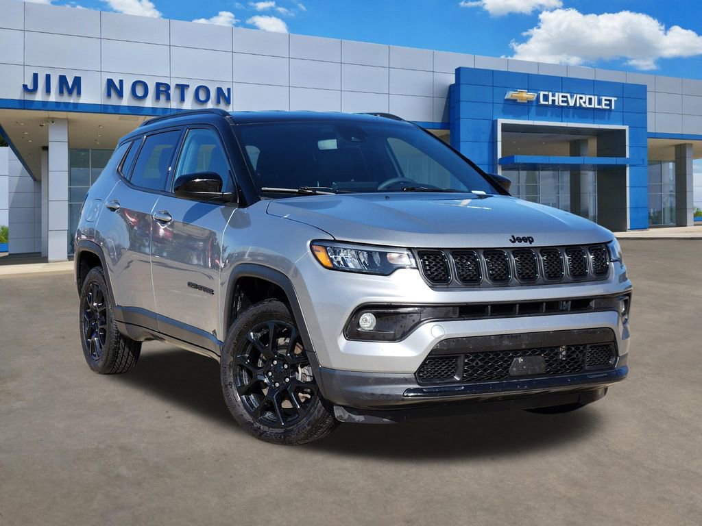 Used 2024 Jeep Compass Latitude w/ Convenience Group image 1