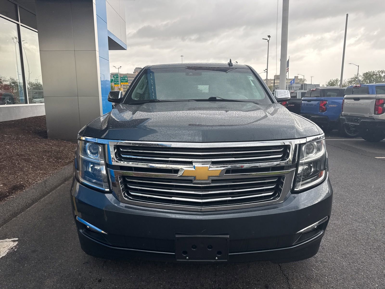 Used 2019 Chevrolet Suburban Premier AWD/4WD image 3