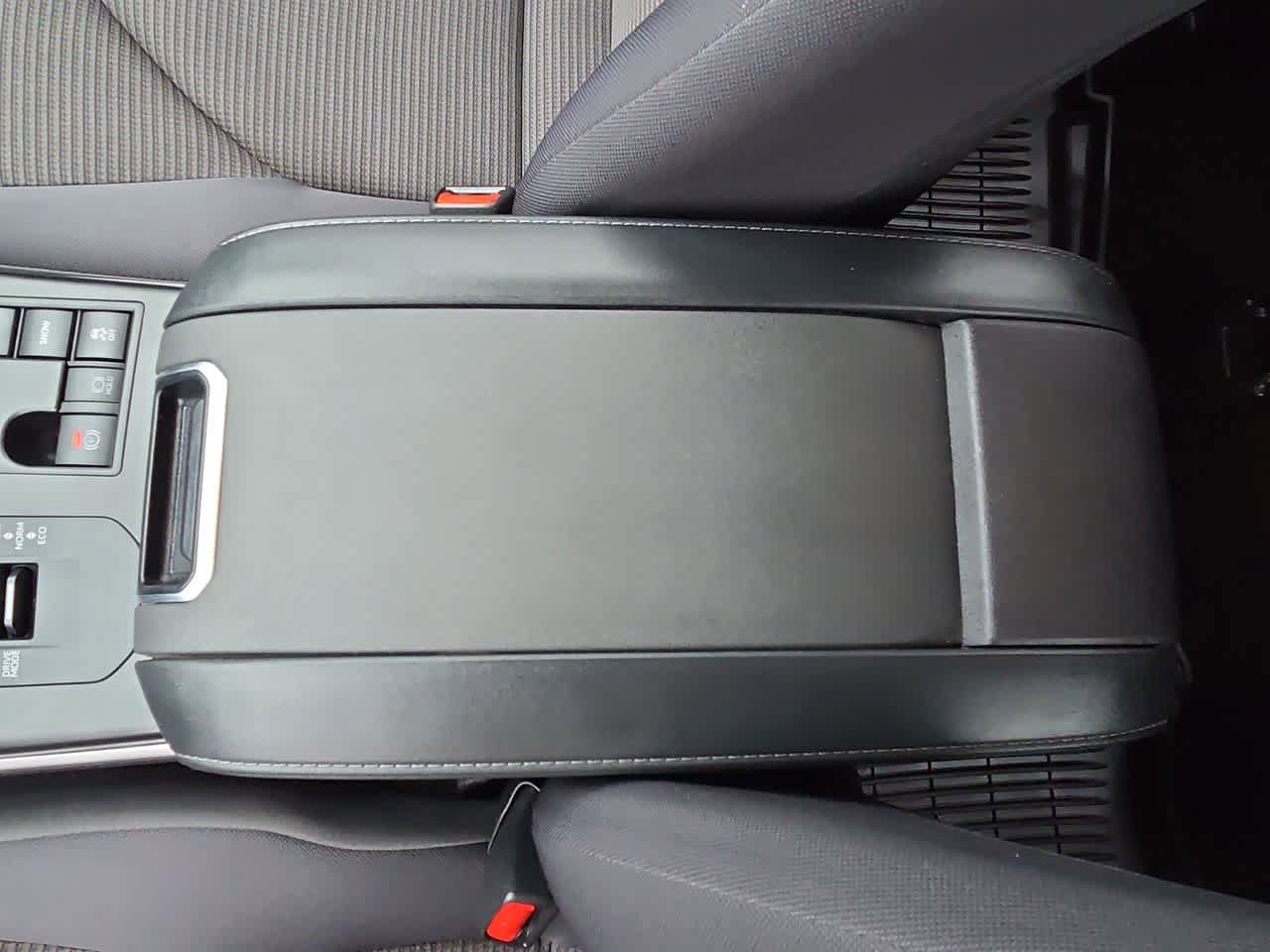 Used 2023 Toyota Highlander L FWD image 20