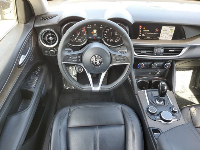 Used 2018 Alfa Romeo Stelvio Ti image 14