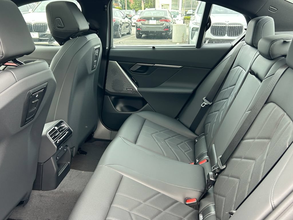 New 2027 BMW i5 eDrive40 w/ Executive Package AWD/4WD image 30