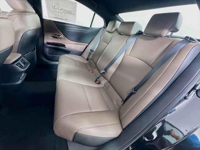 Certified 2025 Lexus ES 350 w/ Premium Package FWD image 17