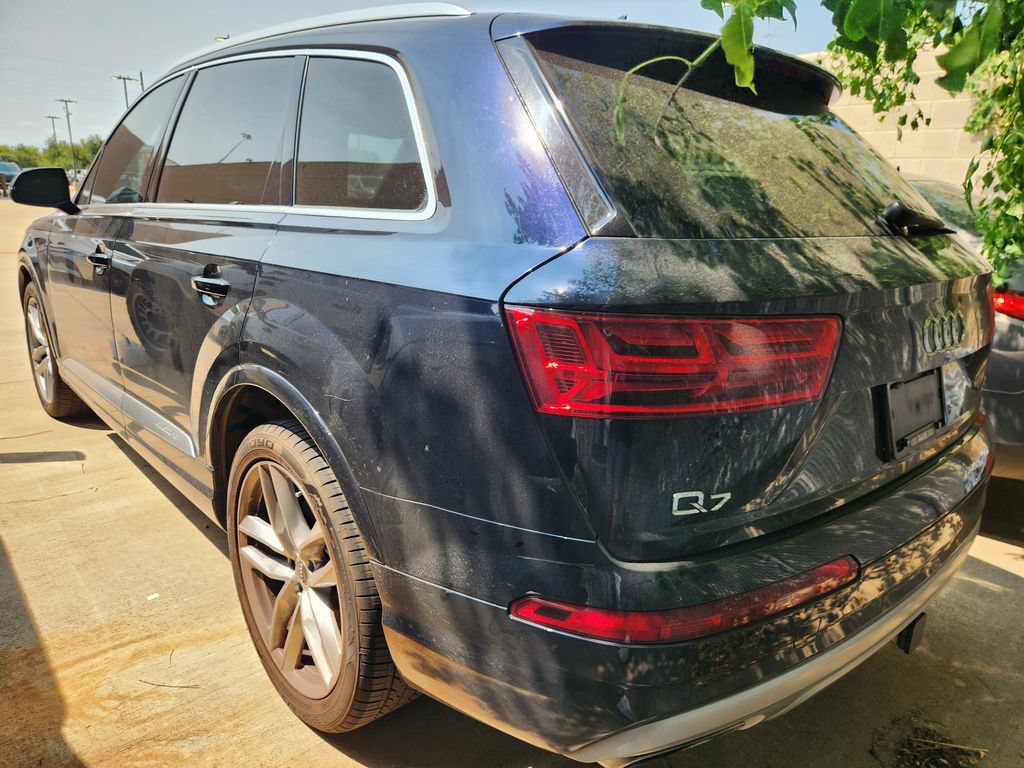 Used 2017 Audi Q7 3.0T Prestige AWD/4WD image 6
