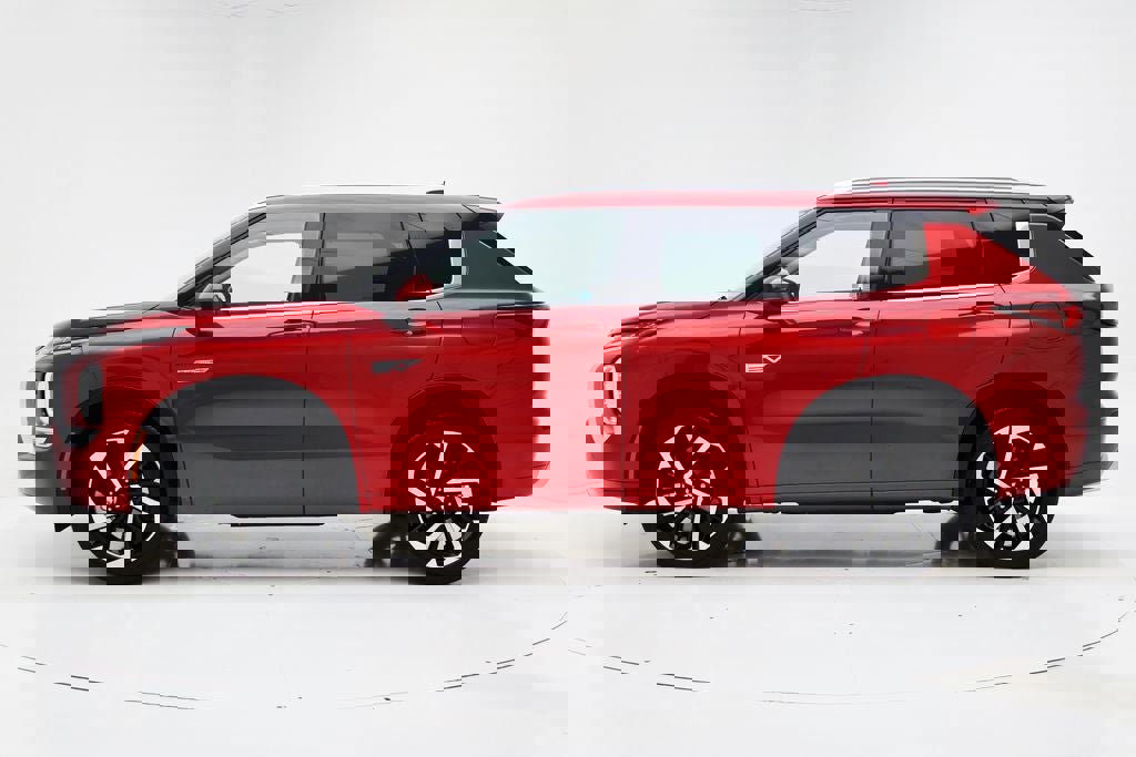 Used 2023 Mitsubishi Outlander SEL image 6