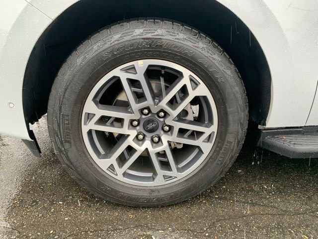 Certified 2025 Ford Expedition Active image 14