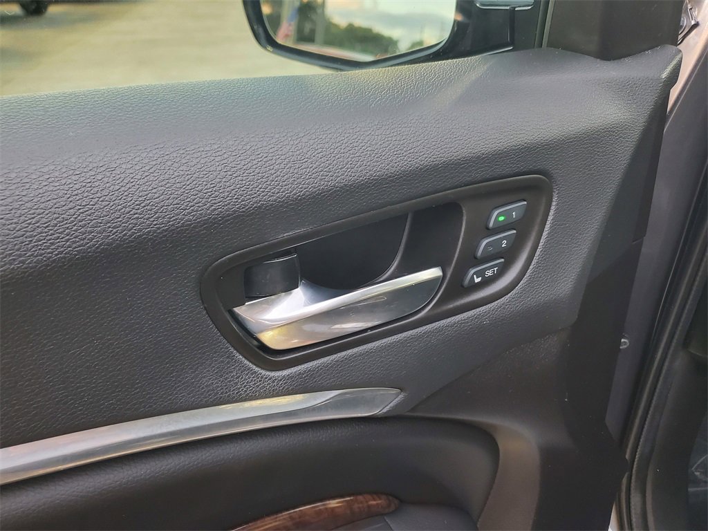 Used 2020 Acura MDX FWD image 23
