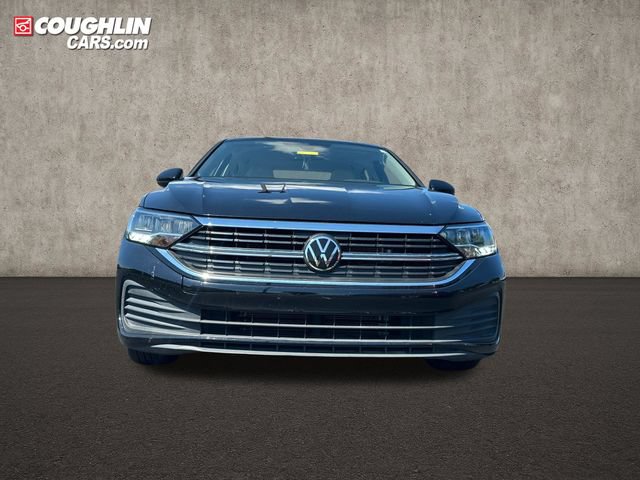 Used 2024 Volkswagen Jetta SE w/ Panoramic Sunroof Package FWD image 3