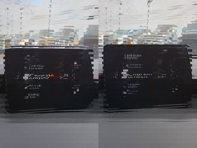 Certified 2025 MAZDA MAZDA3 Hatchback w/ Appearance Package image 21