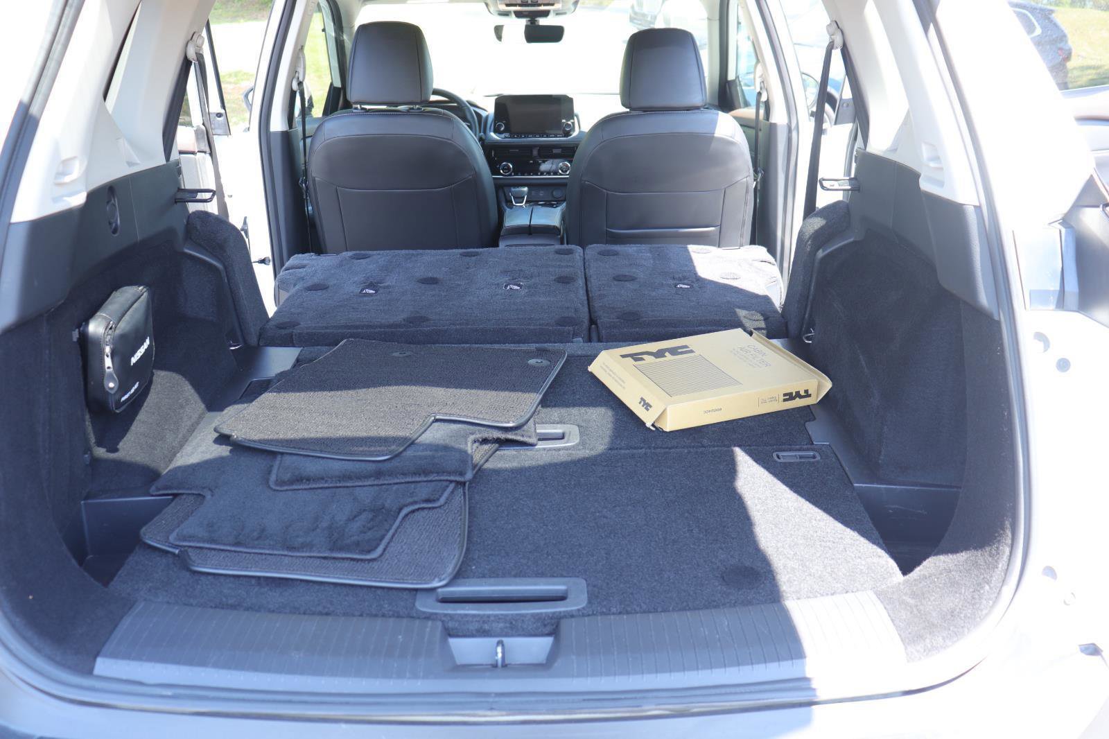 Used 2023 Nissan Rogue SL w/ SL Premium Package image 15