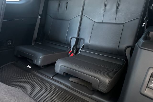 Used 2024 Lexus GX 550 w/ Accessory Package (31) AWD/4WD image 16