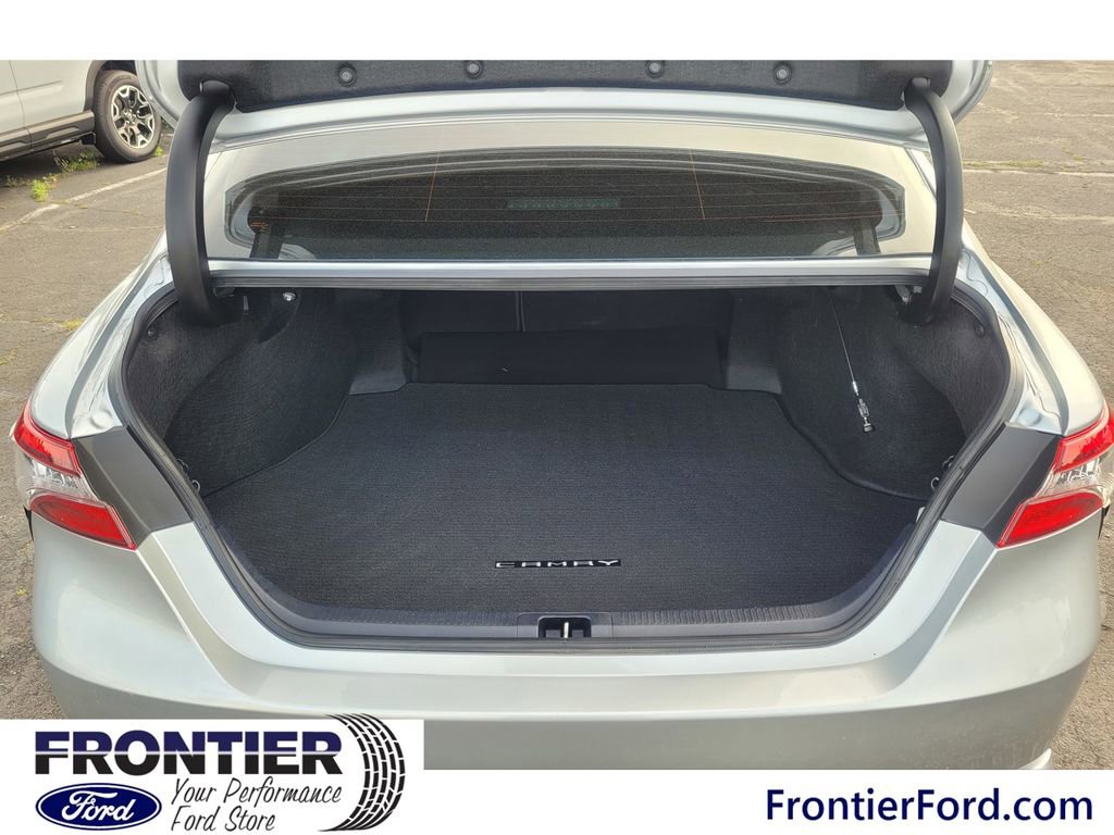 Used 2023 Toyota Camry XSE image 7