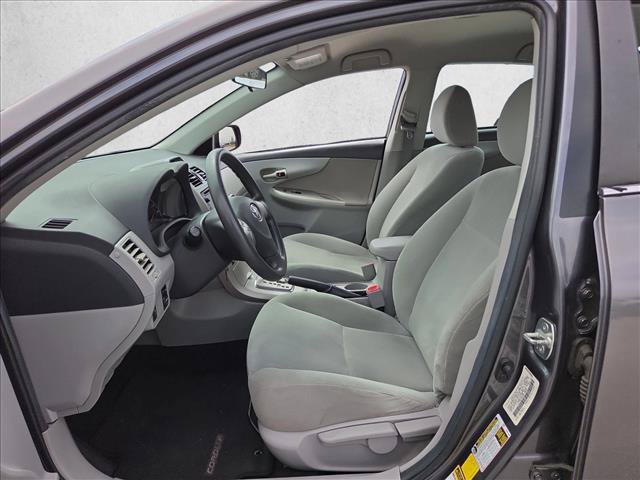 Used 2013 Toyota Corolla LE FWD image 14