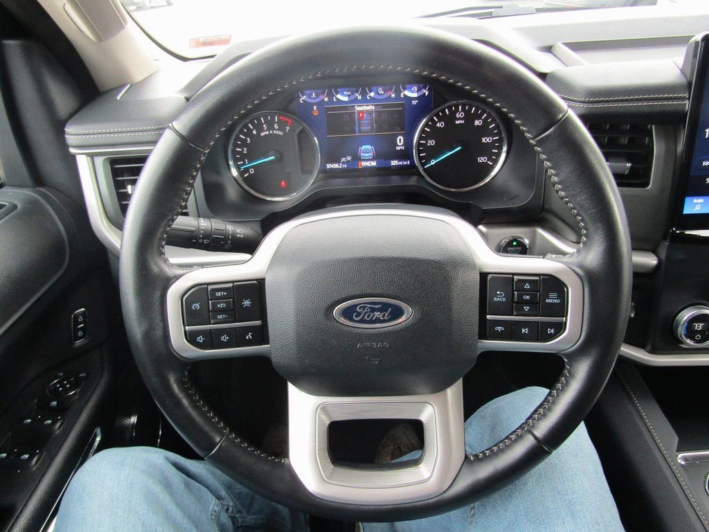 Used 2024 Ford Expedition Max XLT image 24