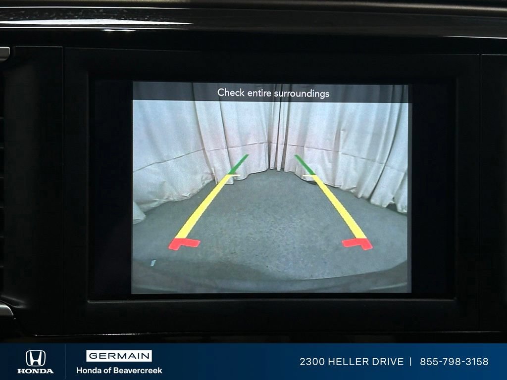 Used 2018 Chrysler Pacifica Touring-L FWD image 23
