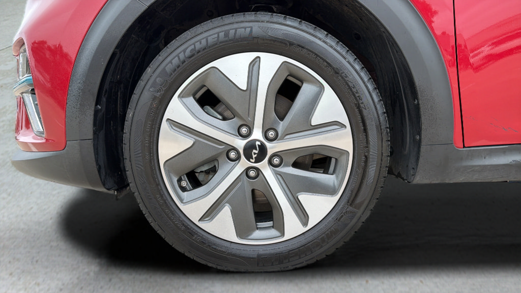 Used 2022 Kia Niro EX w/ Cold Weather Package FWD image 14