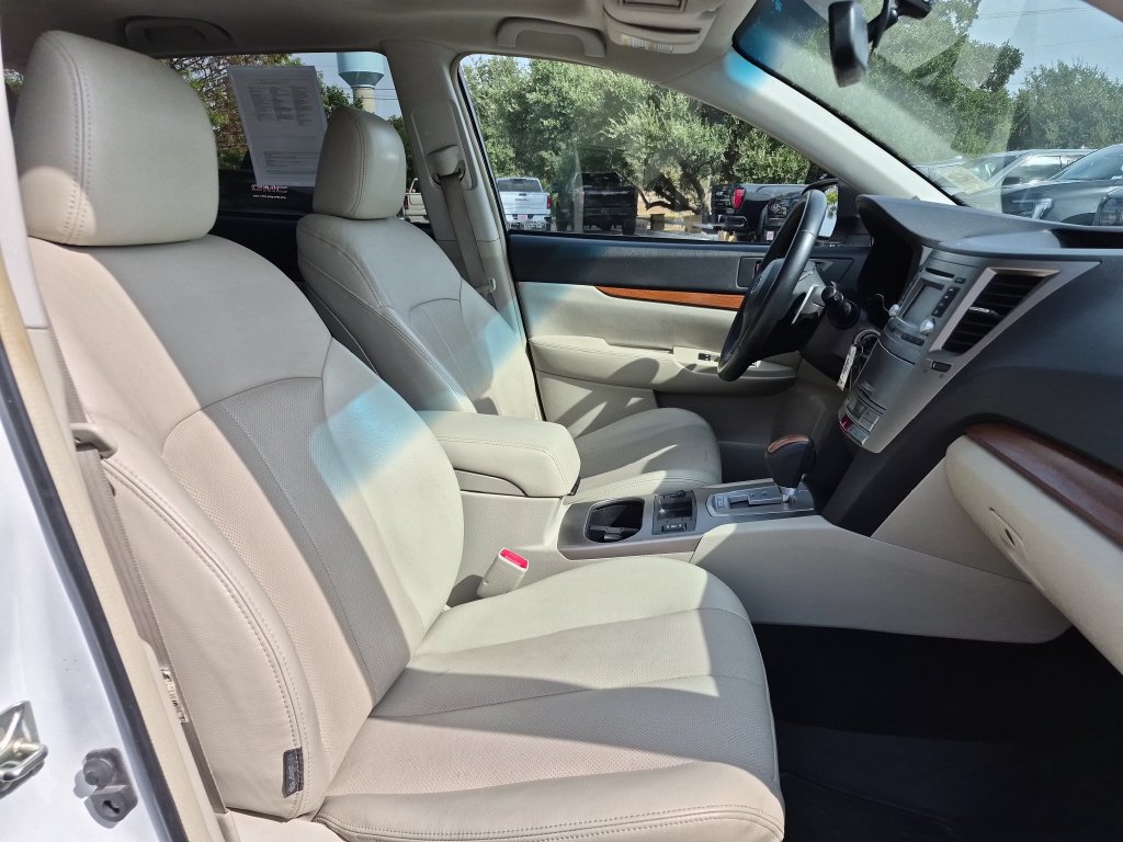 Used 2014 Subaru Outback 2.5i Limited AWD/4WD image 39